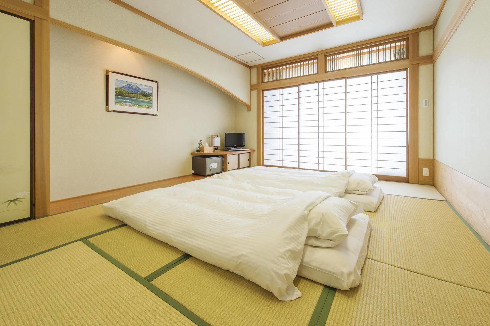 Hotel Takachiho Ngoại thất bức ảnh